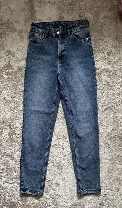 Джинси мом жіночі