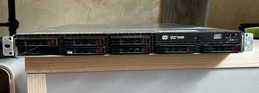 Сервер Supermicro X8DTU