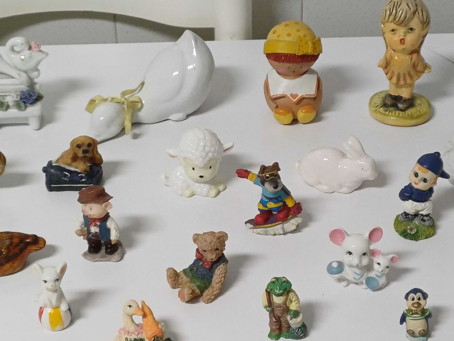 Bonecos e figuras várias 34 unidades