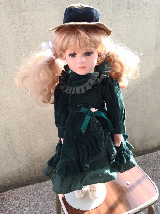 Menina do OLX!- Boneca De Porcelana deslumbrante-10E-Botao-2E Desde 2E