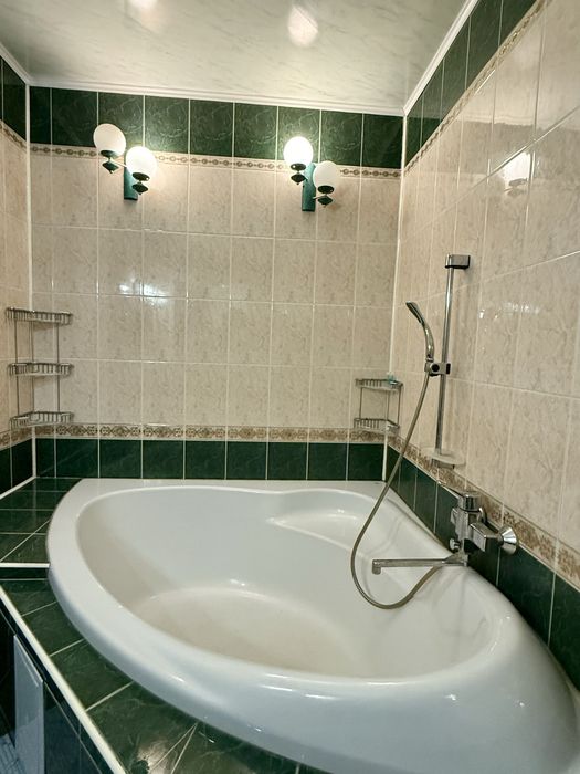 3 кімнатна квартира. 89 кв м. Нагірна частина