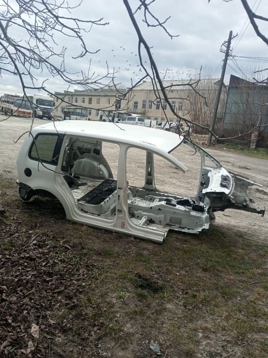 Розбірка криша(кузовщина) до Вольцваген Туран 2010