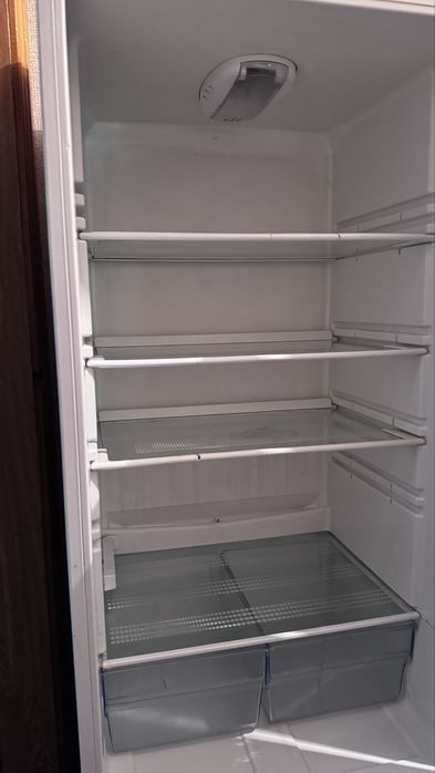 Продаю  бу холодильник