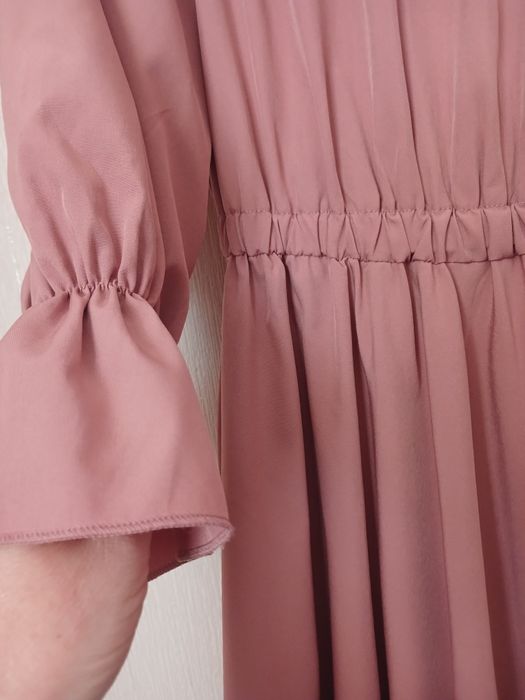 Красиве елегантне плаття