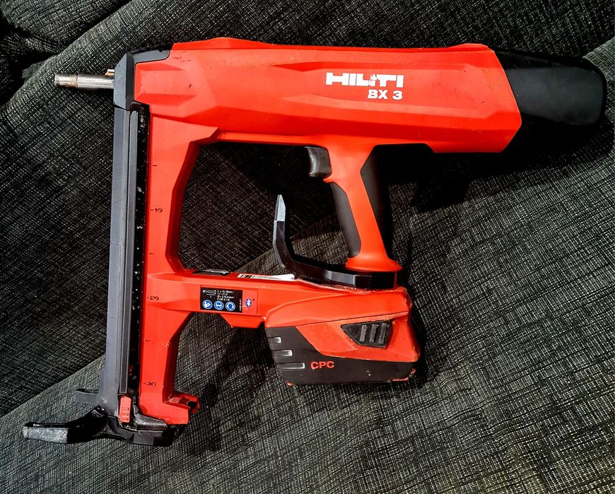 Цвяхозабивач [по бетону] Hilti BX 3