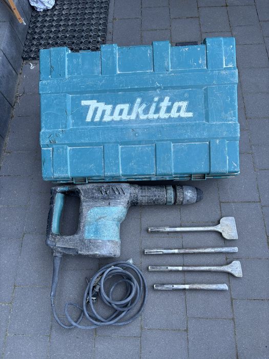 Młot udarowy młotowiertarka 1300W Makita HM1101C SDS MAX + dłuta gratis