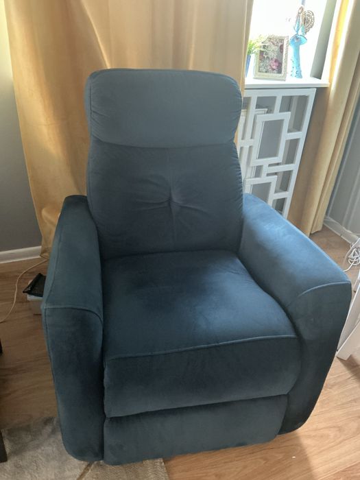 Rozkladany fotel  welurowy