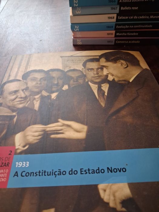 Coleção de livros de ciências politicas