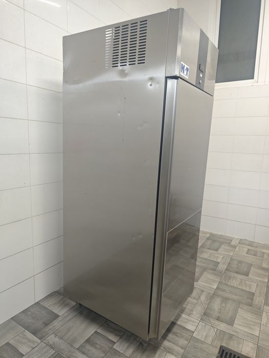 Морозильна шафа 600 л K + T Німеччина