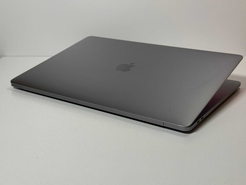 Apple MacBook Pro 15 2017 TouchBar - i7 16GB / 512GB - 91% Kondycji Baterii - Gwarancja - Stan BDB -
