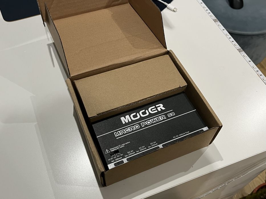 Power Suply da mooer usada poucas vezes