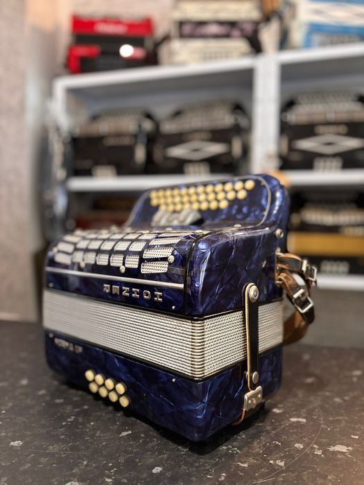 Concertina Hohner Norma 2F  ( 3ª voz ).
