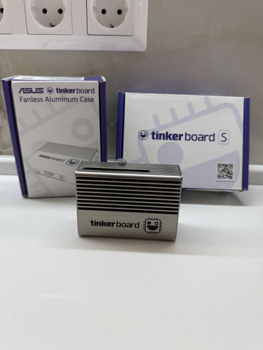 ASUS Tinker Board S + алюмінієвий корпус Fanless – міні-комп’ютер