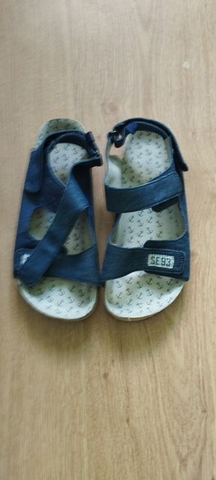 Sandałki rozm 33