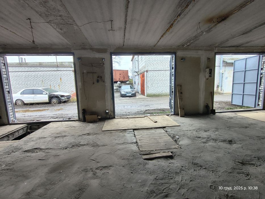 Пухівська Пуховская 2, 3 гаражі під СТО склад малярка виробництво