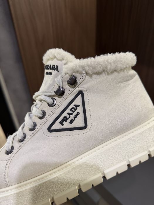 Жіночі ботінки Prada оригінал утеплені