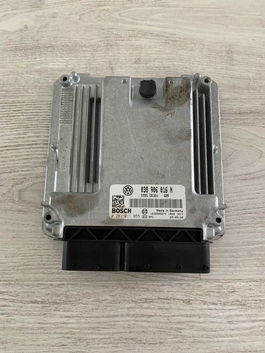 komputer sterownik silnika  VW TRANSPORTER T5 038906016N