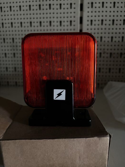 Lampa kogut do bramy