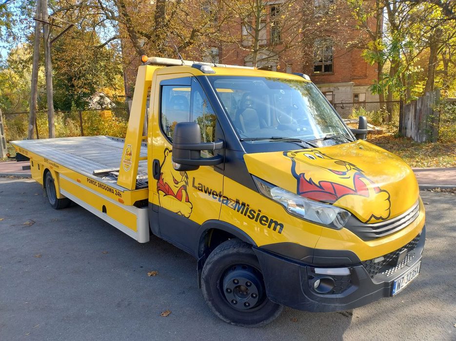 Iveco DAILY 72c180  POMOC DROGOWA EURO 6 specjalny klimatyzacja stan bdb laweta 7200 DMC