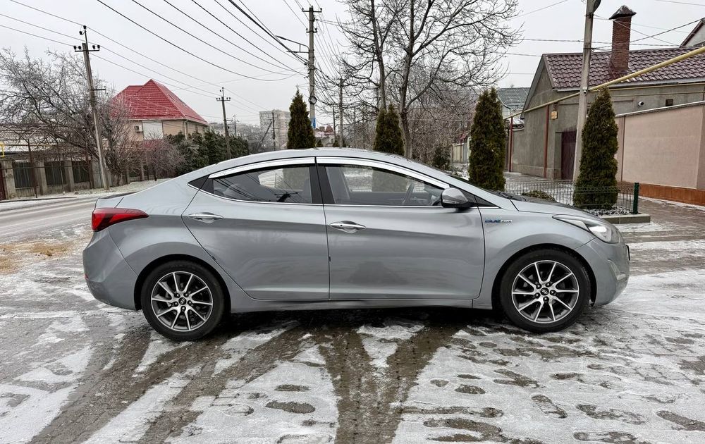 Продам Hyundai Elantra Хундай Елантра  2014 Dizel Avtomat