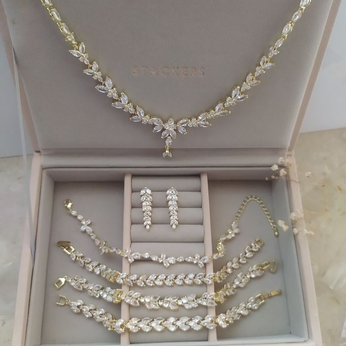 Złoty naszyjnik kolczyki bransoletka ślubna