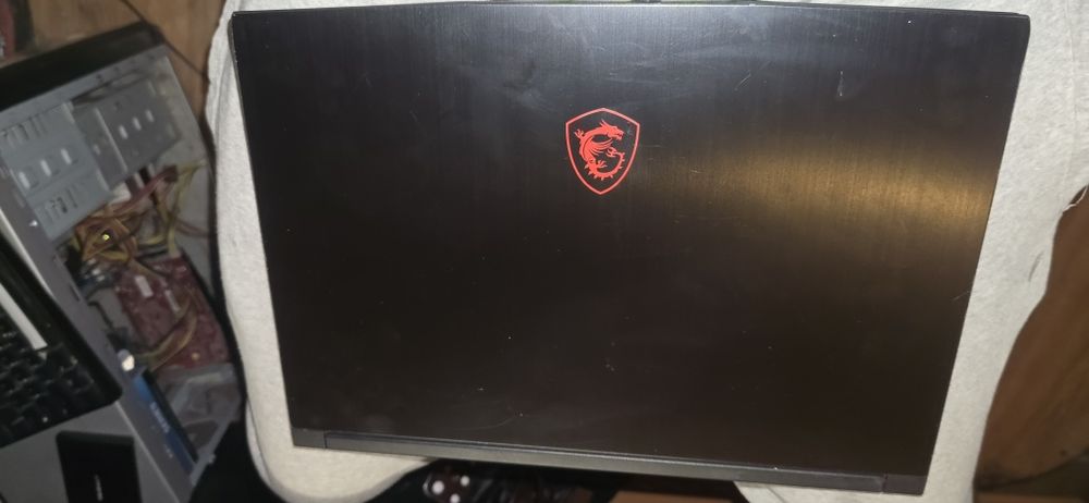 Sprzedam laptopa msi gf63 thin 10UC