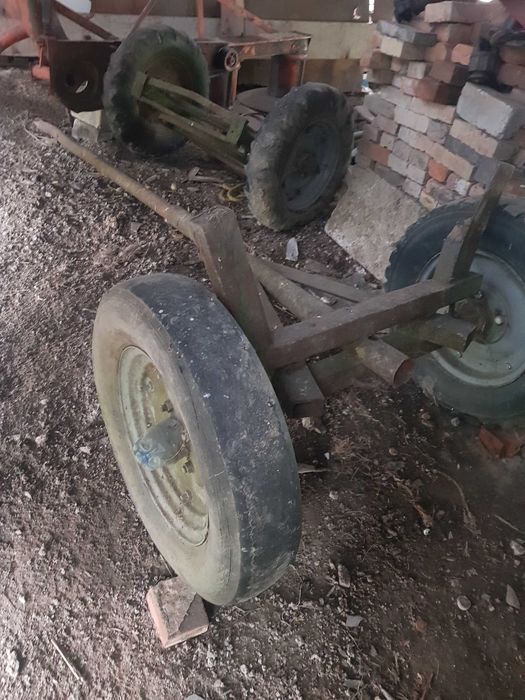 Wóz metalowy ciągnikowy