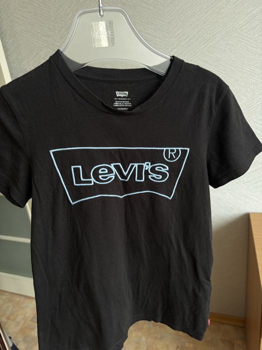 Футболка levis xs