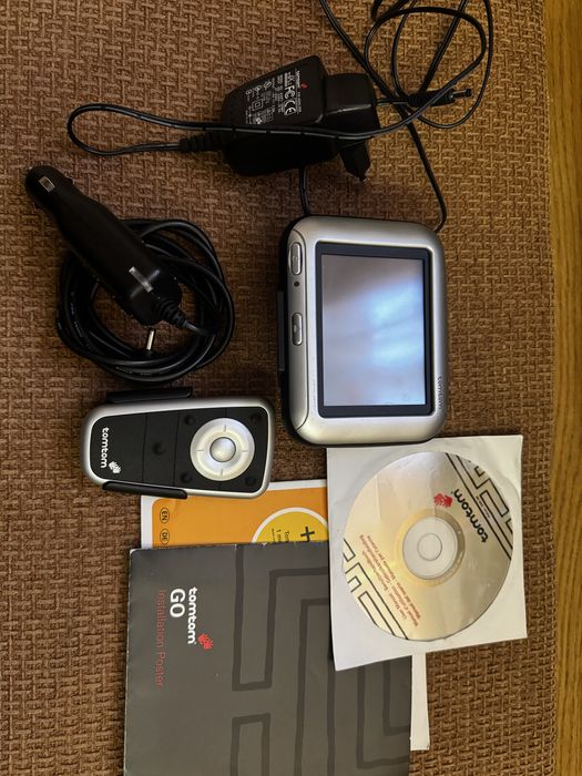 Навігатор Tomtom go700