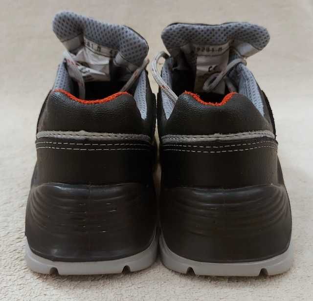 Кросівки    U Power