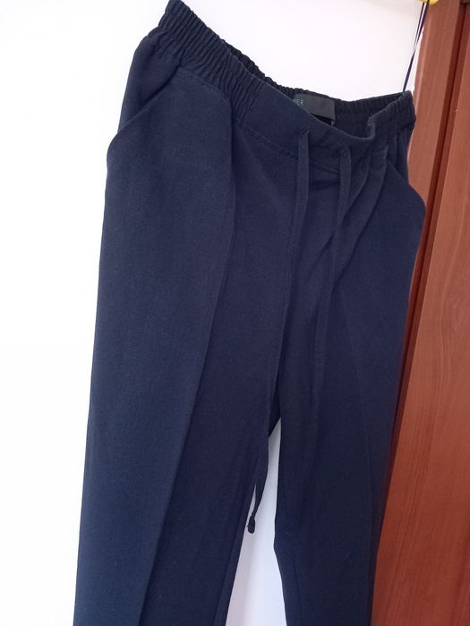 Eleganckie, granatowe damskie spodnie 36/38, gumka w pasie