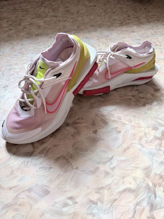 Кроссовки Nike 39