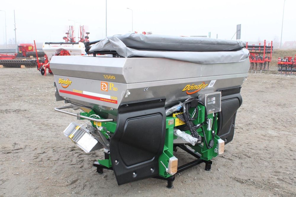 Rozsiewacz nawozów 1500l