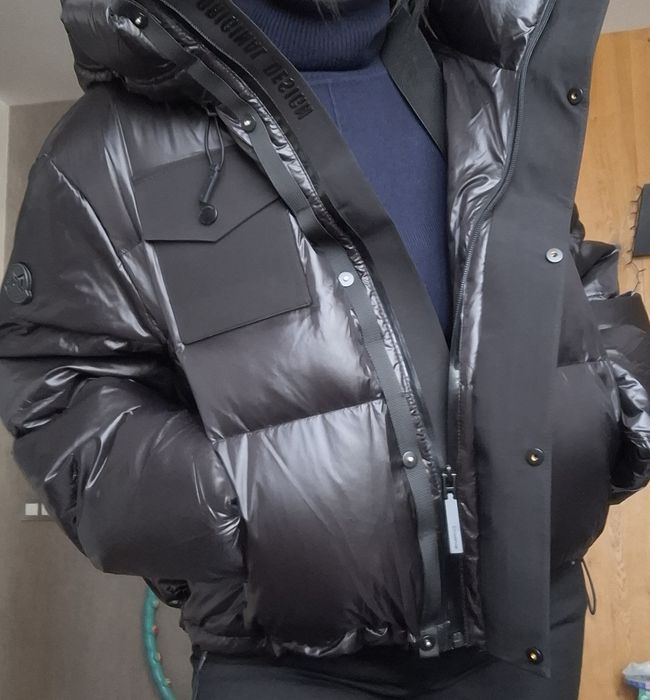 Пуховик женский черный