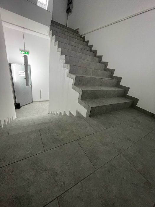 Glazurnik Kafelkarz Płytkarz