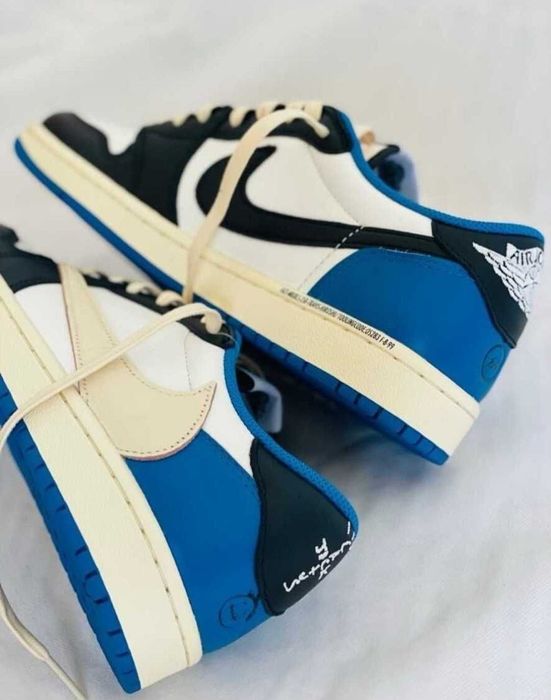 Jordan x Travis Scott x Fragment Air Jordan 1 low sneakers