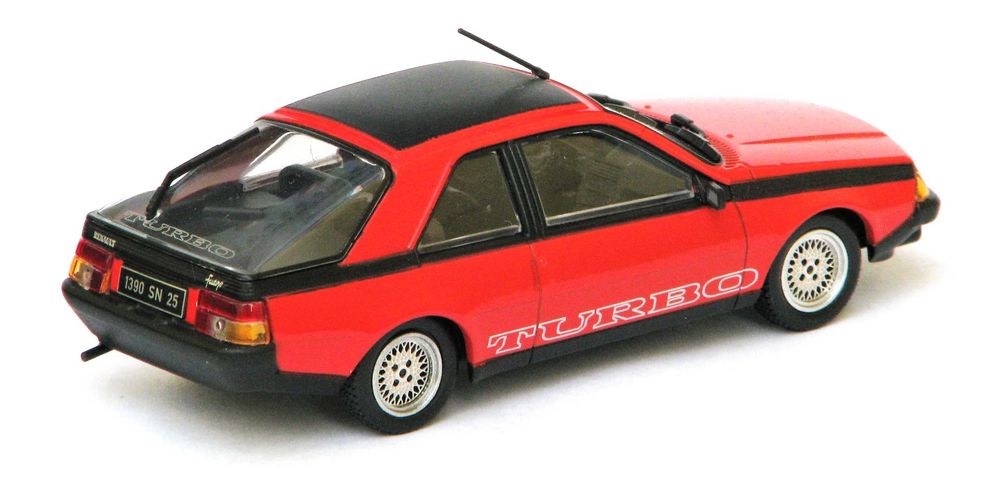 Renault Fuego Turbo 1983 Universal Hobbies 1/43 c/Caixa