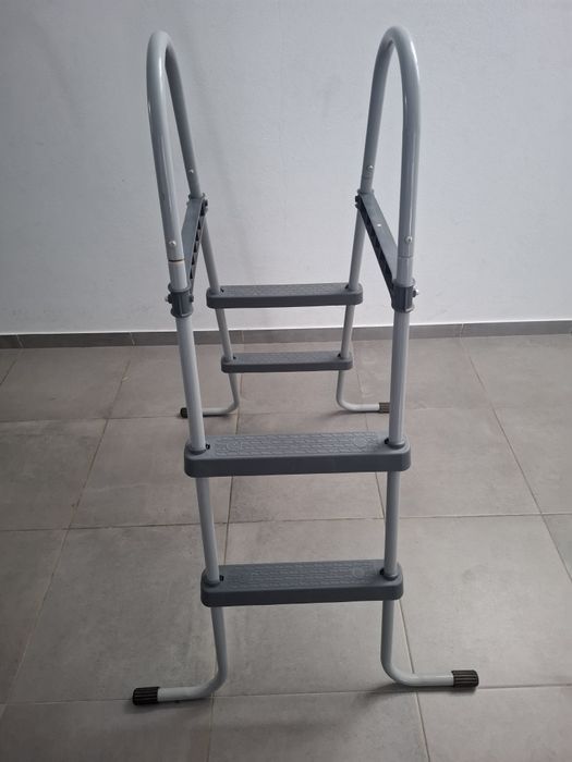 Escadas para piscina