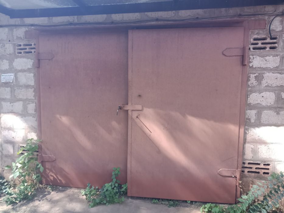 Продам гараж на Крэсе