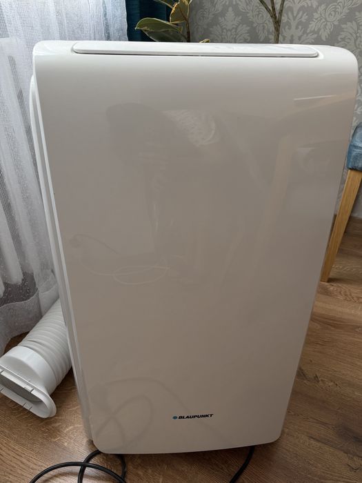 Klimatyzator przenośny Blaupunkt 11 000 BTU – chłodzenie + grzanie