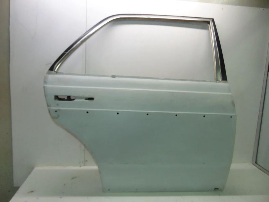 Mercedes W123 portas