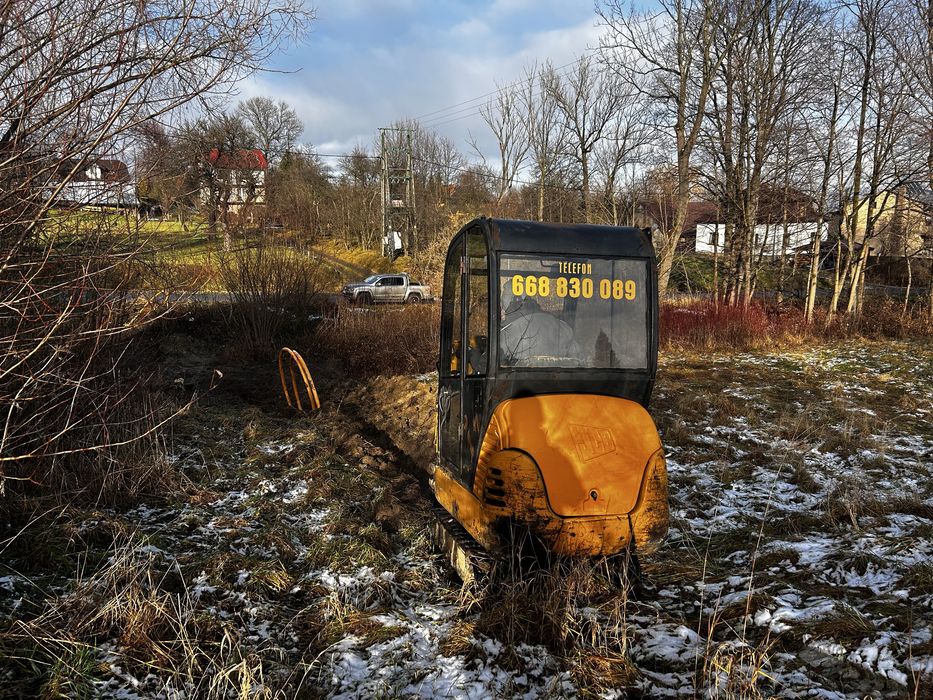 Uslugi minikoparką, przyłącza wody, gazu, kanalizacji, przewiert