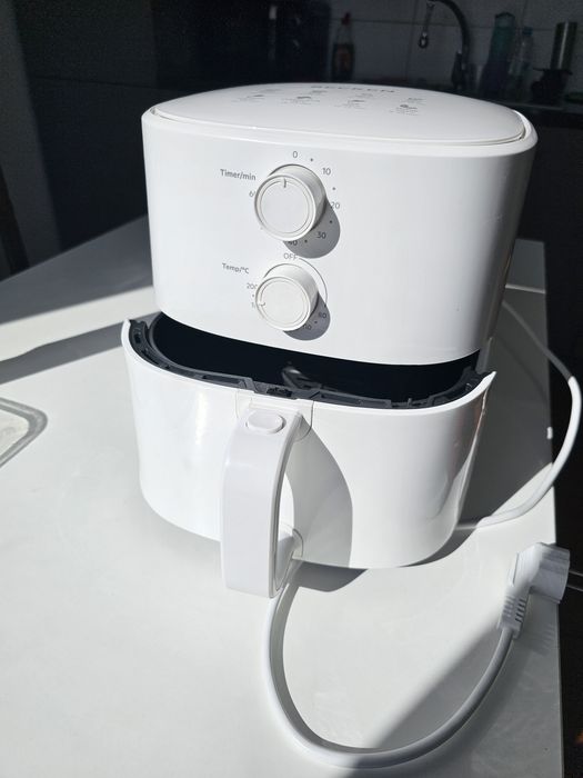 Fritadeira sem óleo (Air Fryer) Becken BAF 7528 – Funciona perfeitamente