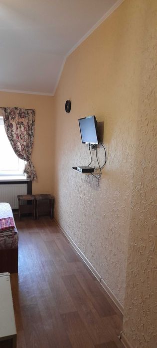 квартира студія подобово 550грн., погодинно 300 грн, звітні документи