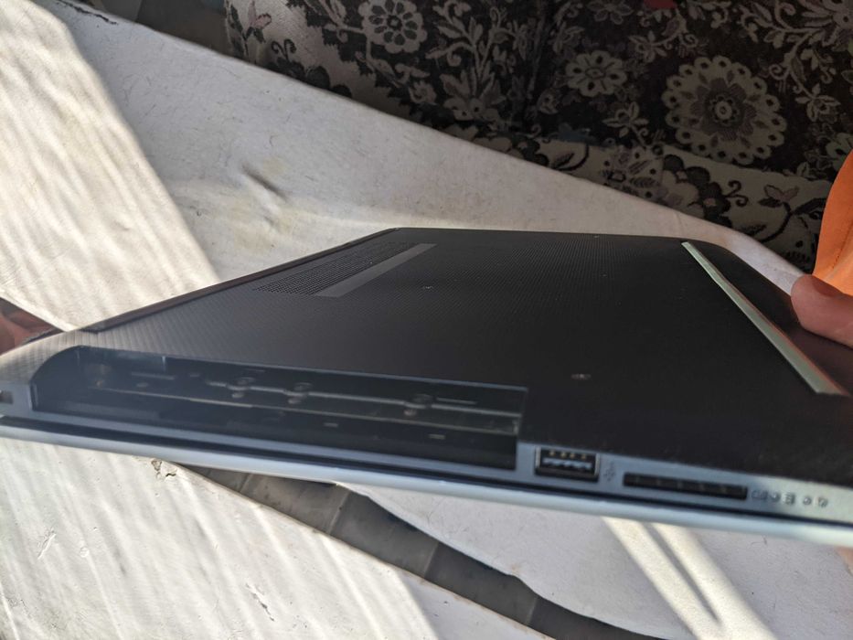 ноутбук HP 17.3"Full HD ips100% sRGB,Core i5-1135G7,16GB RAM,512GB SSD