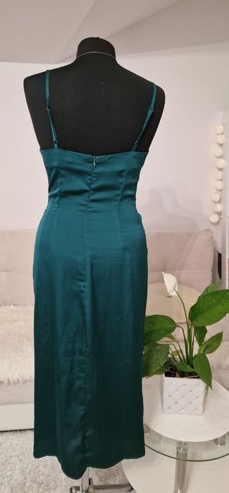 Sukienka na ramiączkach,