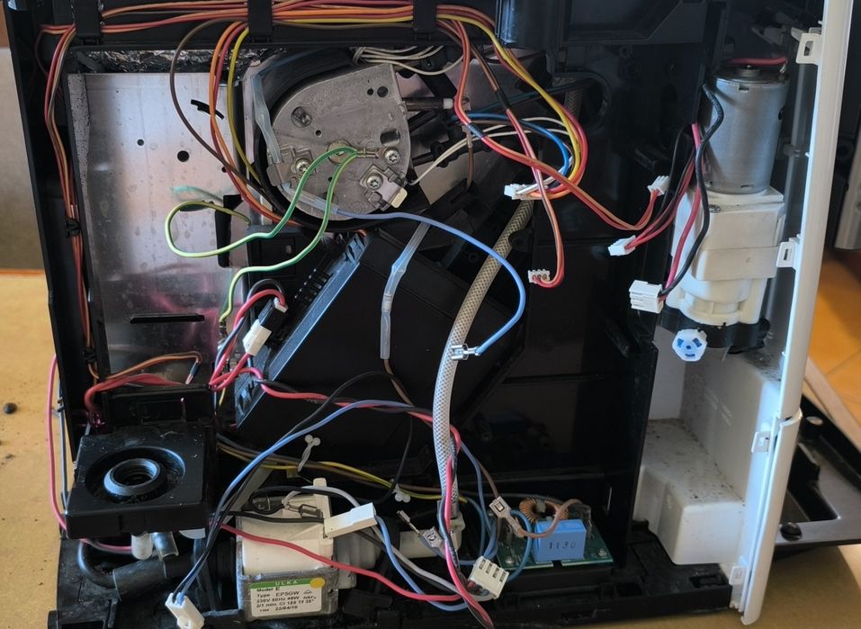Ekspres Miele CM5200 na czesci
