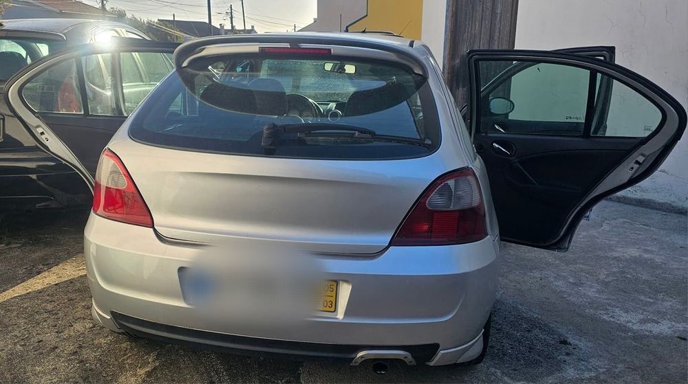 Vendo MG zr  bom estado geral