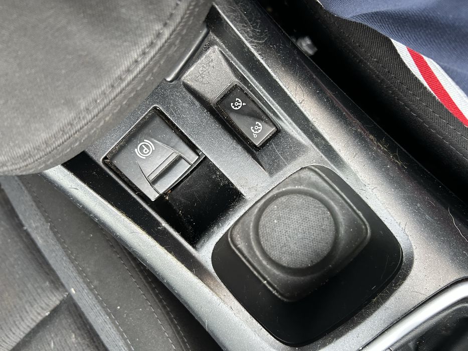 Laguna 2.0 diesel 130 koni Najlepszy motor Tempomat Czujniki Renault