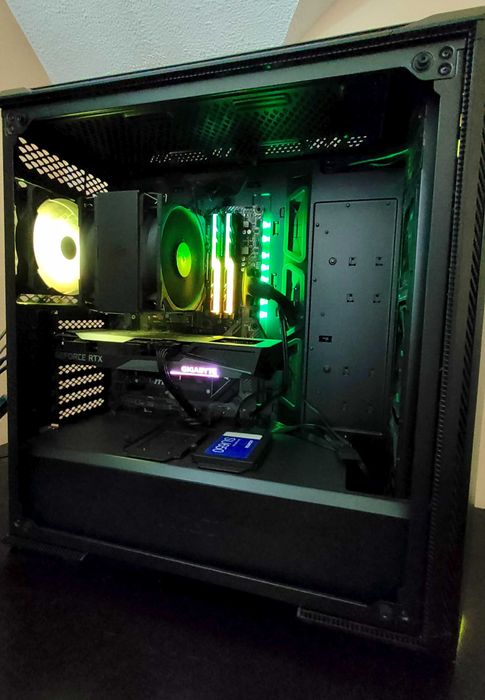 Komputer gamingowy AMD Ryzen 7 3800X RTX 3060 DDR4 32GB M.2 500GB
